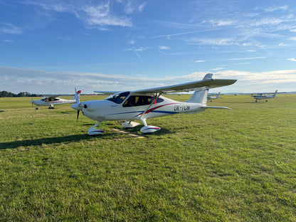 Let lietadlom Tecnam P2010